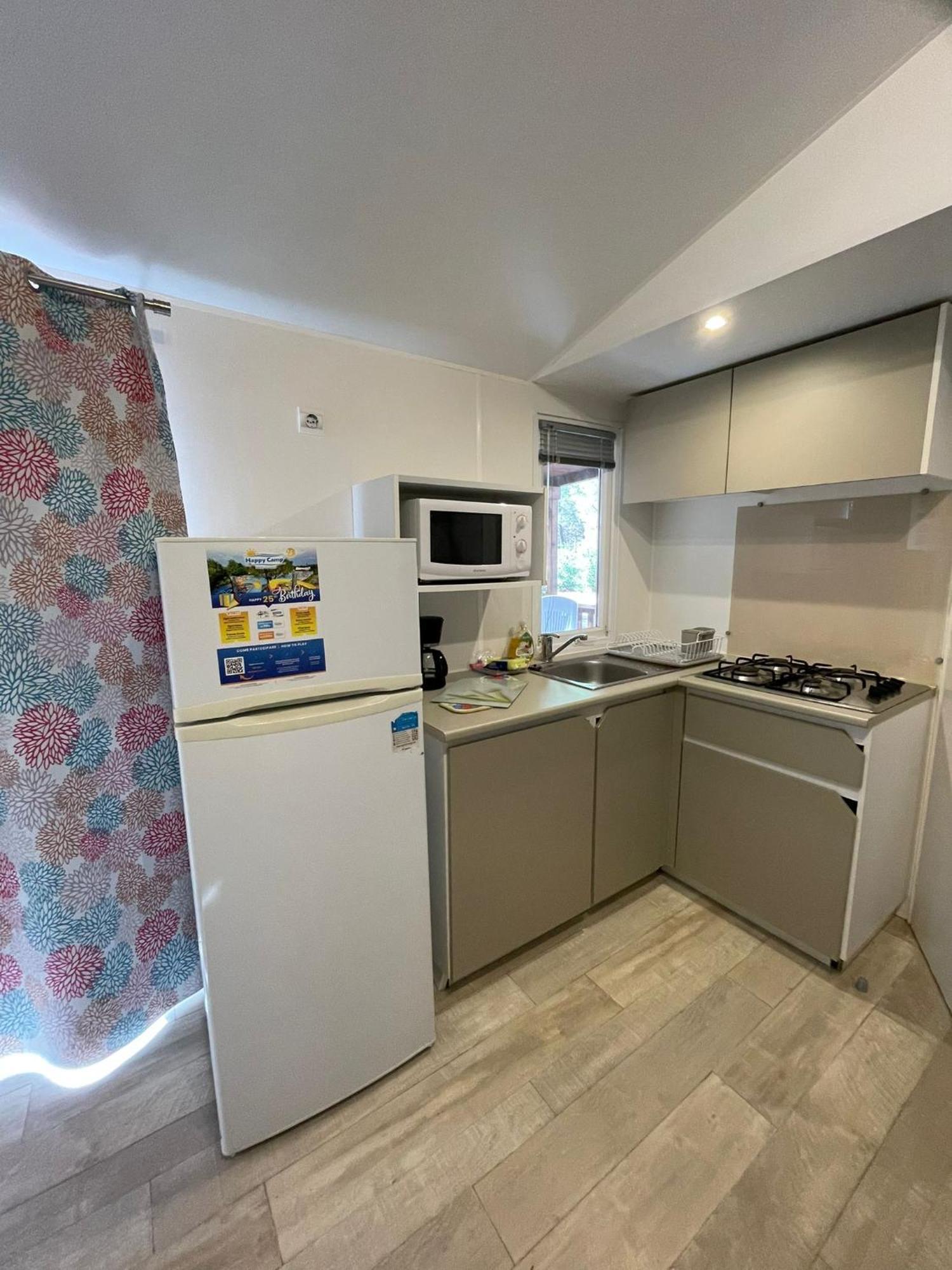 Happy Camp Mobile Homes In Iscrixedda Camping Lotzorai